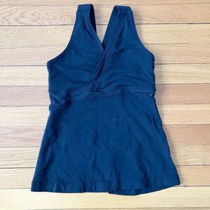 Lululemon Black Mesh Crossover Built-In Sports Bra Workout Tank 4 Gym Fitness